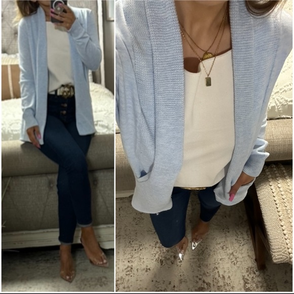 Tops - New🤍Heather chambray soooooft pocket cardigan